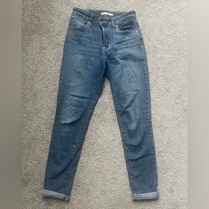 Levi’s 721 High Rise Skinny Jeans size 28